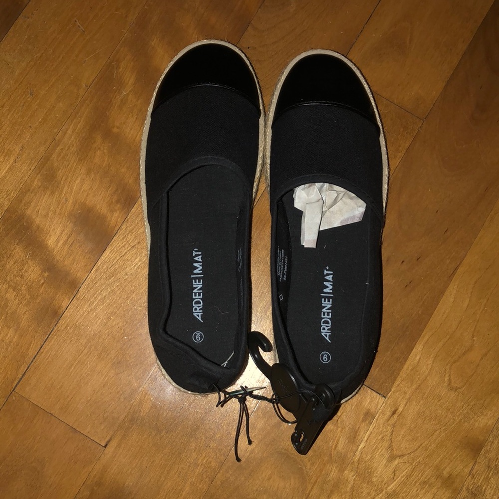 NWT comfortable shoes